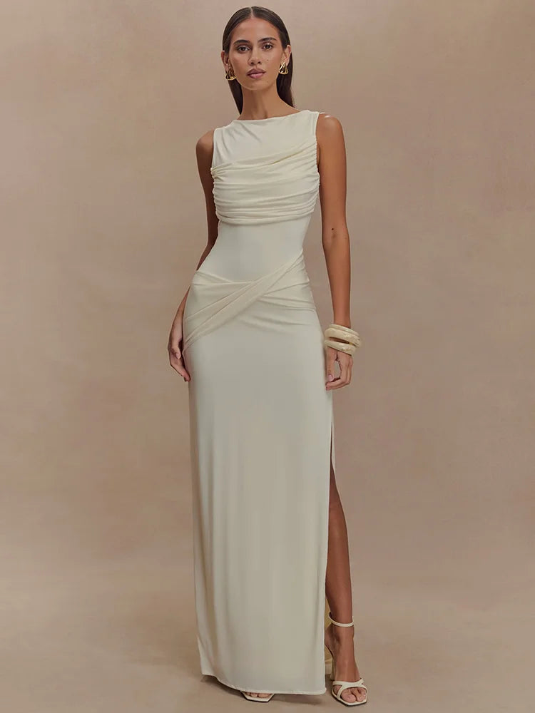 Éline Draped Allure Maxi Dress – Rückenfrei, Raffungen & High-Slit Eleganz
