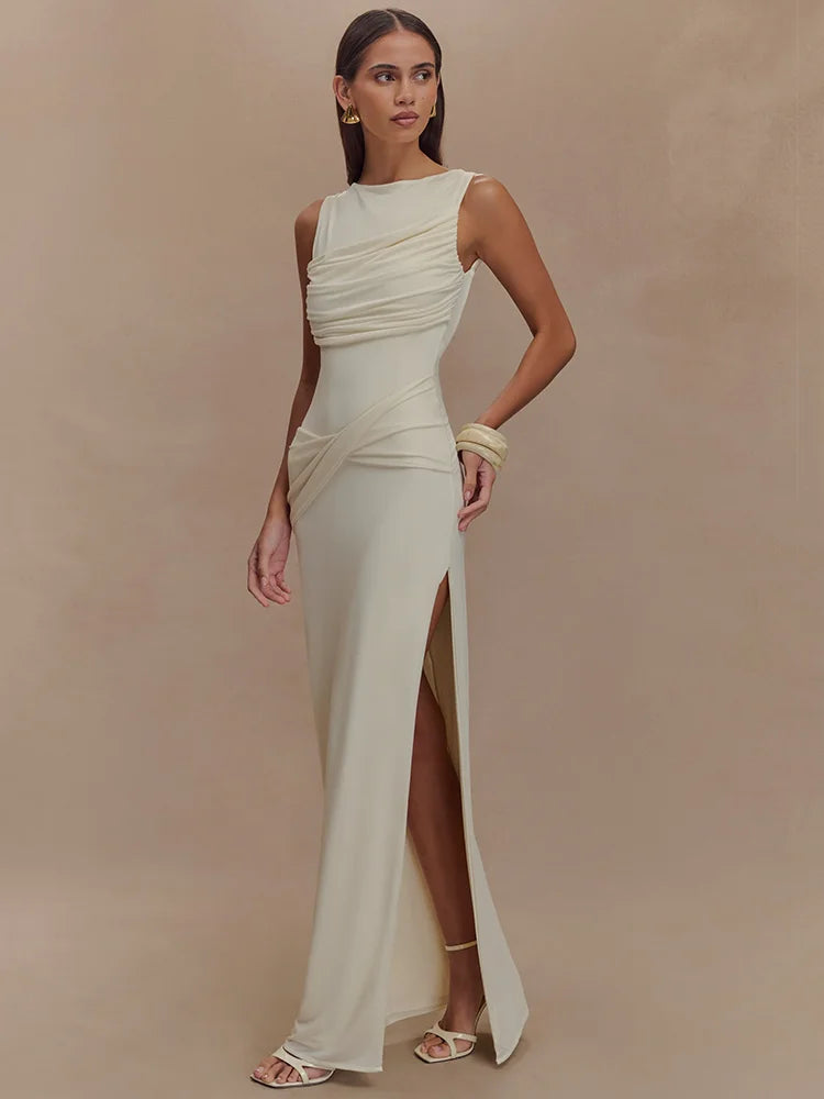 Éline Draped Allure Maxi Dress – Rückenfrei, Raffungen & High-Slit Eleganz